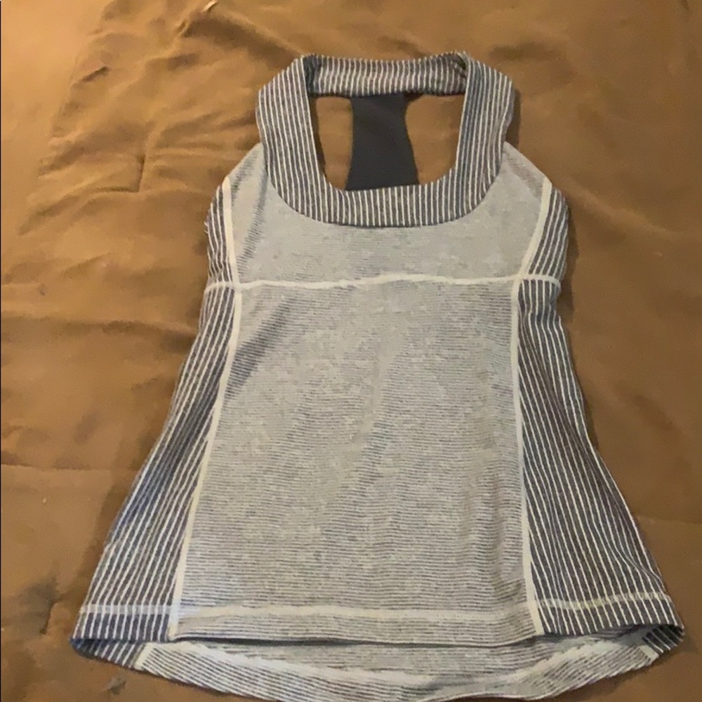 Lululemon tank size 4